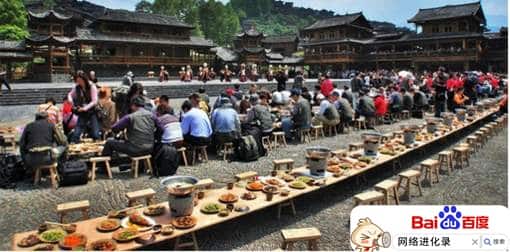夏天去贵州旅游，这5种又黑又丑的土特产，你们真的会买么