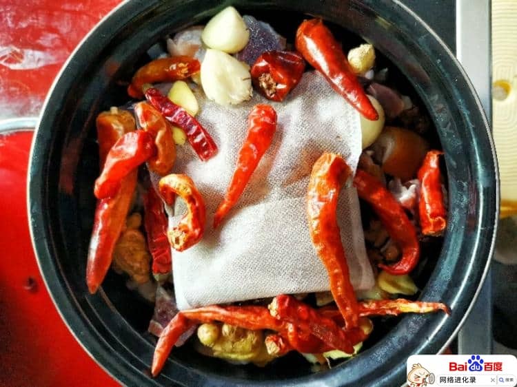 那些又黑又硬的贵州腊肉都不正宗，记住这5点，买到地道农家肉
