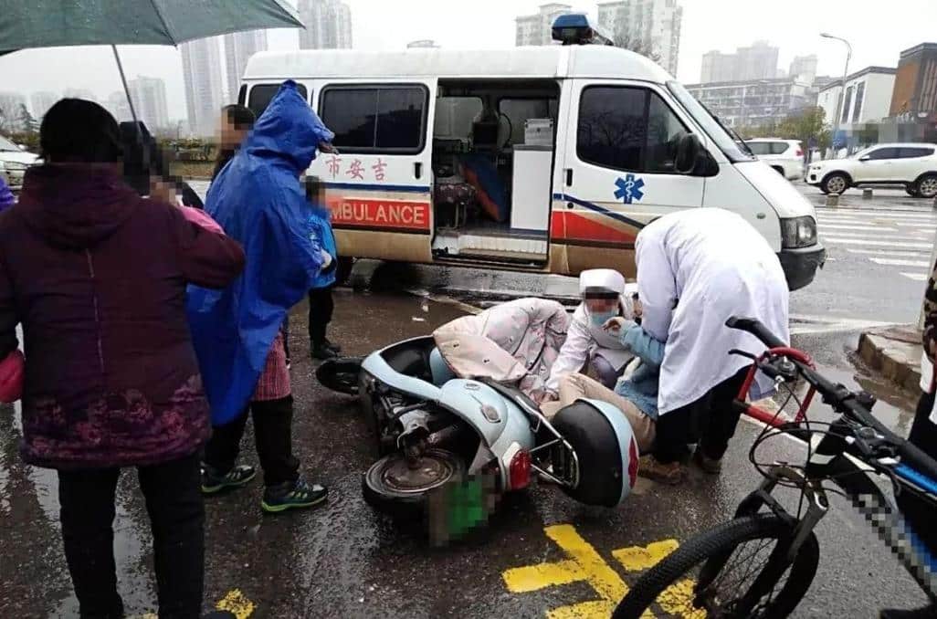 电动车相撞一方骨折怎么赔偿？了解你的权益